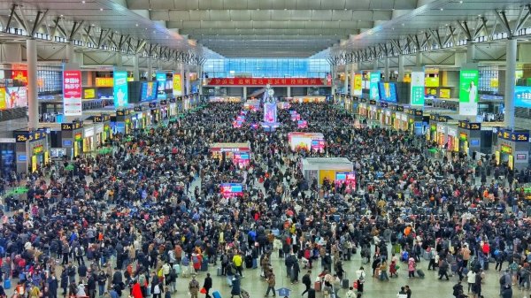 巨人配资 长三角铁路今日预计发送418万人次，持续迎来出行客流高峰