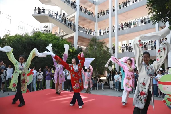 红腾网 五四青年节，看《百校戏社·青青四季》领略Z世代眼中的戏曲新风采！