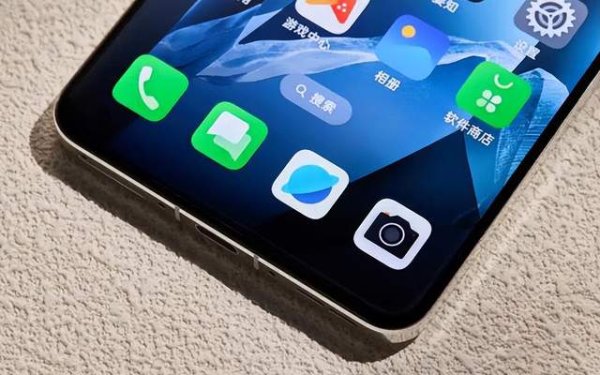 顺策略 一加性能旗舰售价创新低，24GB+1TB+6000mAh，卖得好也得继续降