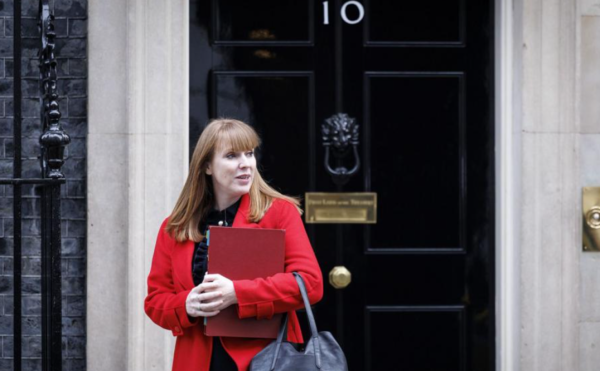 安联 欠缴房屋税款，英国副首相兼住房大臣安杰拉·雷纳辞职